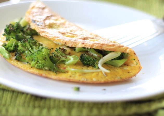 Broccoli and Feta Omelet with Toast