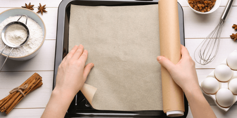 How to Line Cake Pan with Parchment Paper